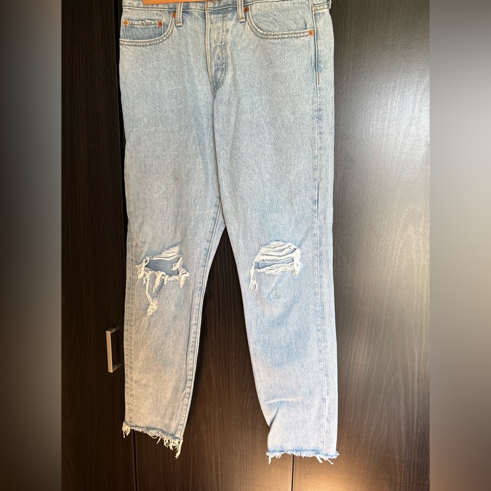 Levi’s Wedgie Distressed Light Blue Jeans
